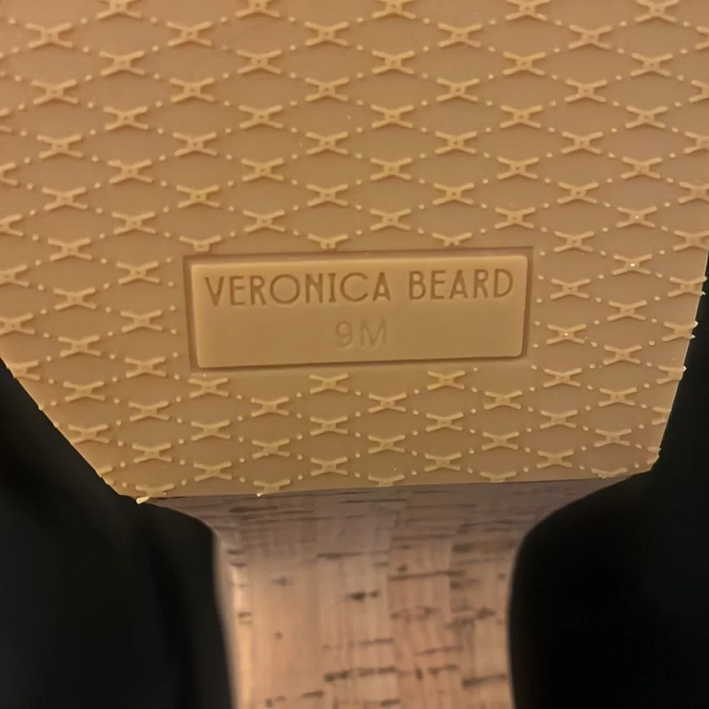 Veronica Beard Paulita Natural Cork Tan Platform Wedge Sandals New Size 9M